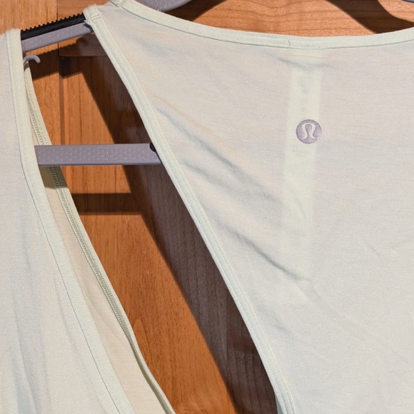Lululemon NWT Modal-Silk Shoulder Cut-Out Yoga Tank Light Green Sz 14 - Picture 5 of 11